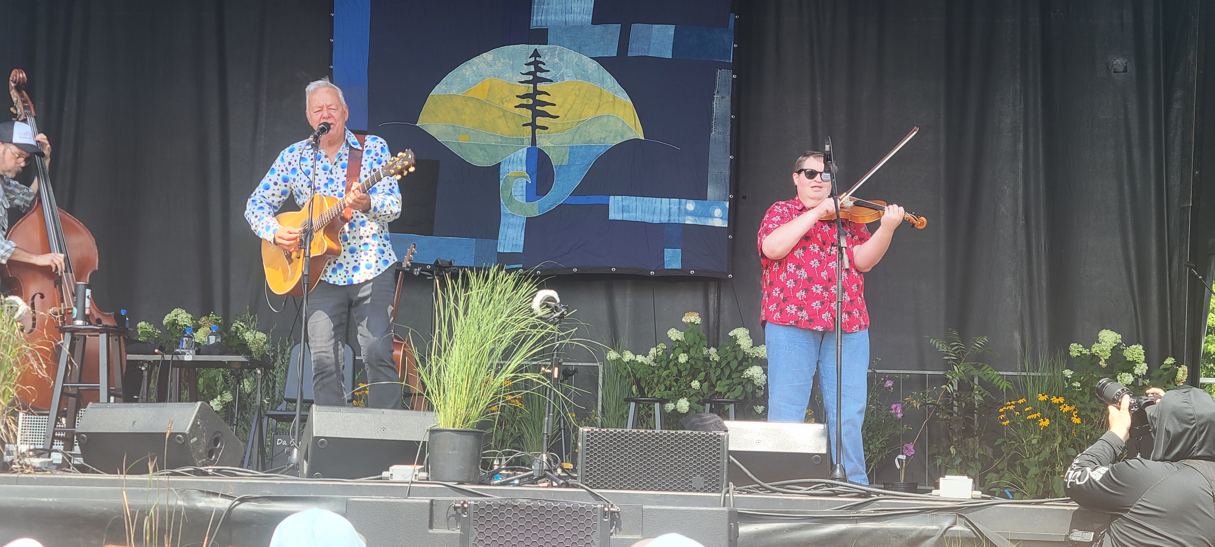 TommyEmmanuelMichaelCleveland2025-08-17GreenMountainBluegrassAndRootsFestivalVT (2).jpg